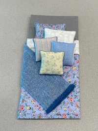 S-421 Yellow/Rose on Periwinkle